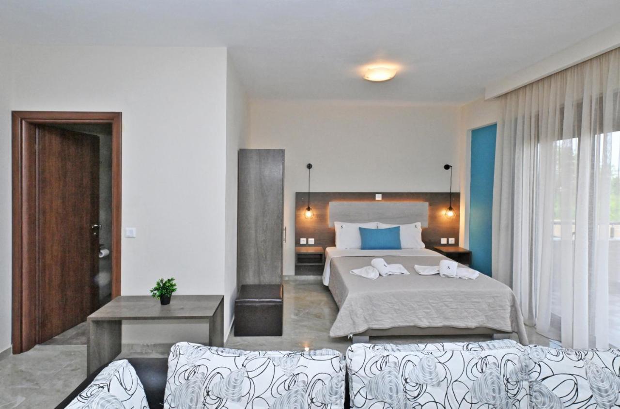 Sinodinos Deluxe Apartments Afytos Exterior foto